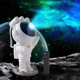 KEWYA Astronaut Projektion Lampe,Space Warrior Projektor,Schlafzimmer Starry Galaxy Nachtlicht mit Timer und Fernbedienung,360° einstellbar,Raumdekoration,Weihnachten,Geburtstag,Party Geburtstag - 1